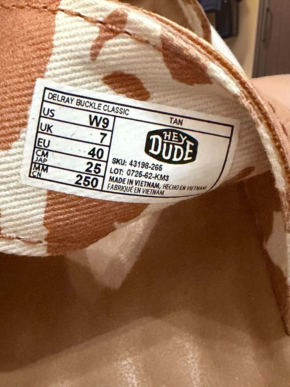 Hey Dude Delray Buckle Classic Platform Sandals in Tan Size 9 - Picture 5 of 5